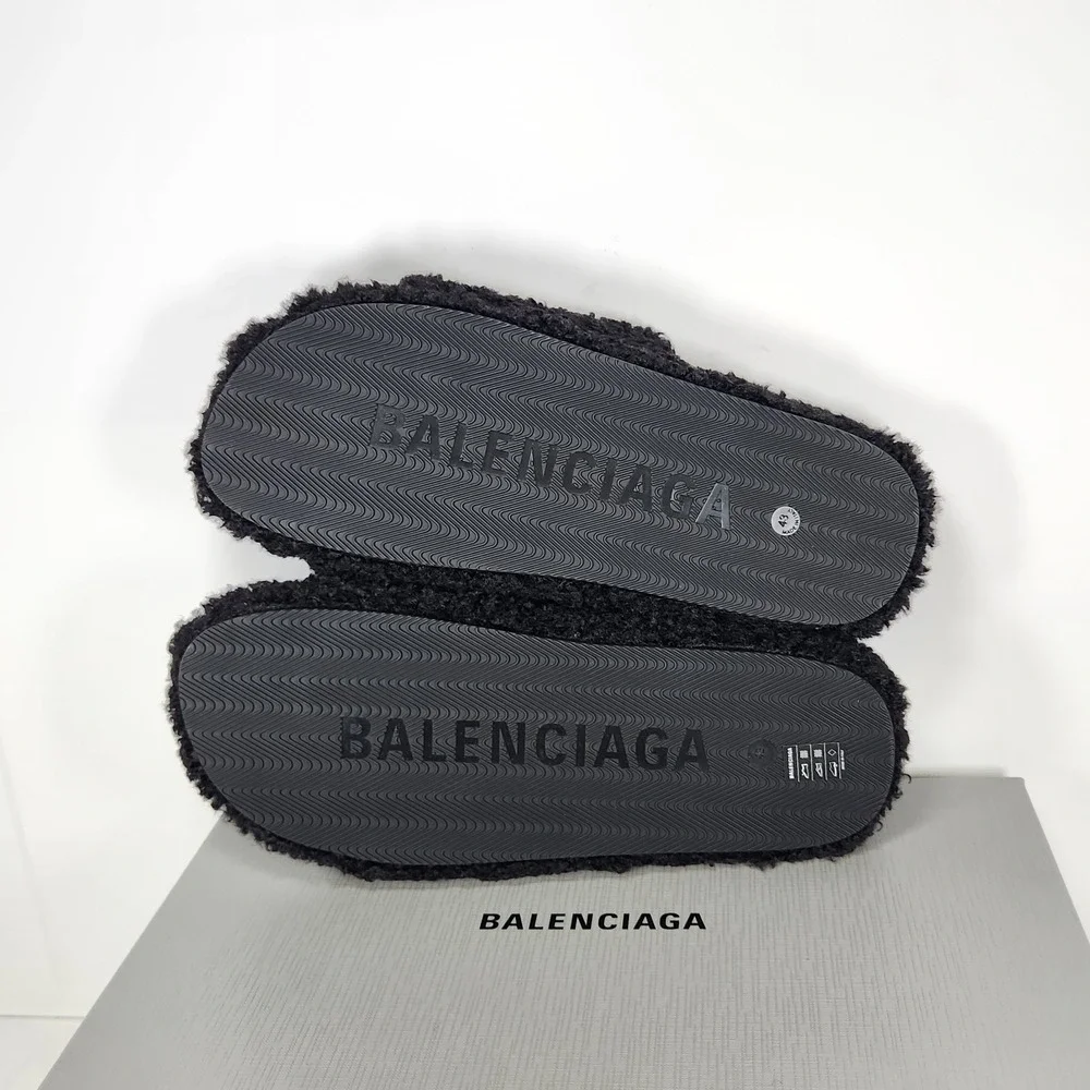 Balenciaga Pool Slide Mens Size 10 Black Shearling Political Campaign Logo